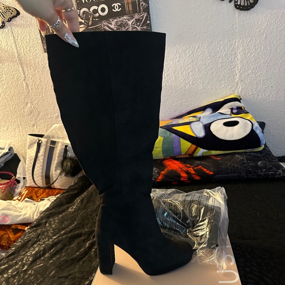 Heeled Black Boots